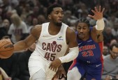 NBA常规赛🏀米切尔19+5 康宁汉姆33+6+9失误 骑士击败活塞