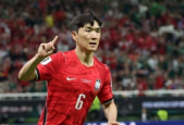 世界杯韩国2-1捷克 黄仁范、吴贤揆破门助太极虎逆转取胜